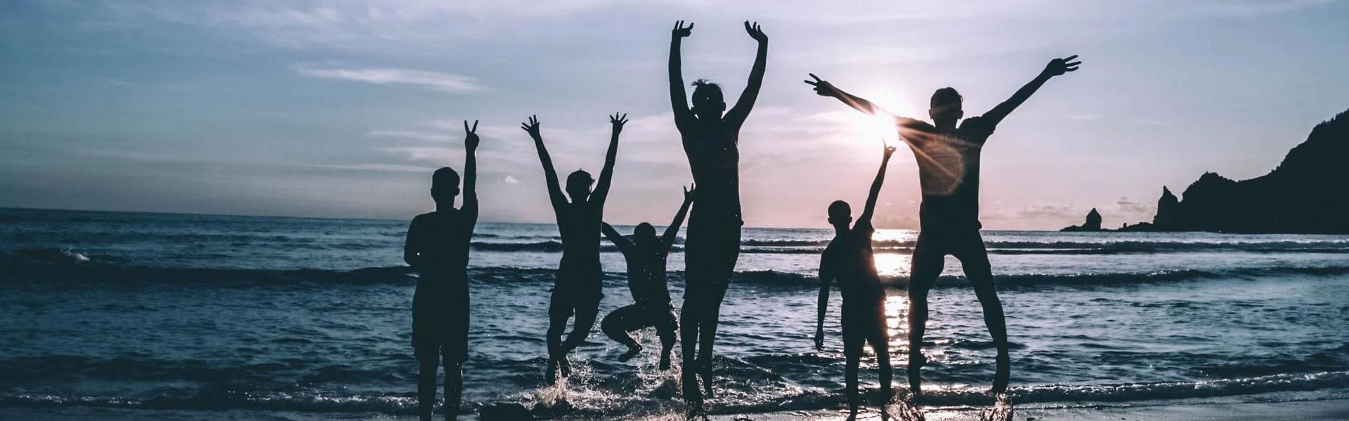 27 Best Beach Gifts For Sun & Surf Lovers