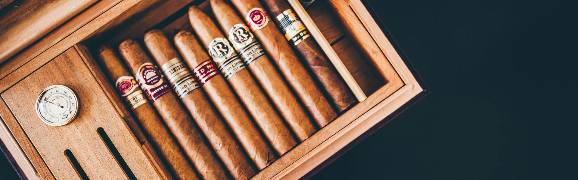 25 Best Cigar Gifts For Cigar Lovers & Smokers