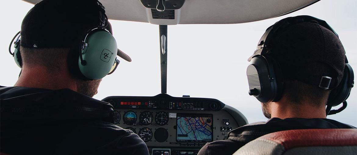 26 Best Gifts For Pilots & Aviation Lovers